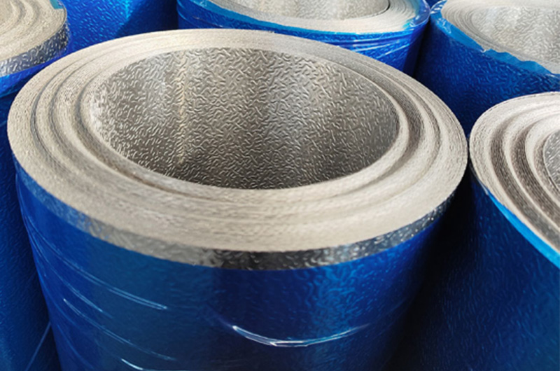 Lamierino di alluminio per coibentazione con barriera all'umidit&agrave; in polysurlyn (PSMB)